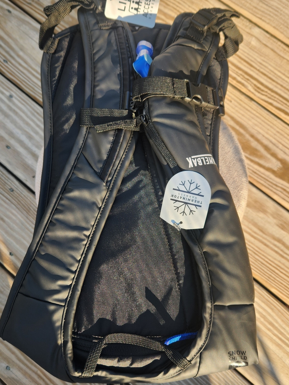 CamelBak Black Hydration Sling Bag for Men Or Women - Picture 3 of 8